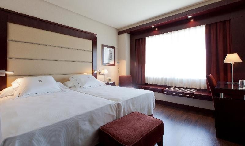 Hotel Andalucia Center Granada Bilik gambar